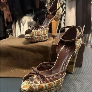 Authentic Gucci Pineapple Print Platform Heels